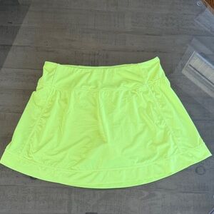 Kyodan Neon Lime Active Skirt. Shorts under. Skorts. Size M. 15 inch length
